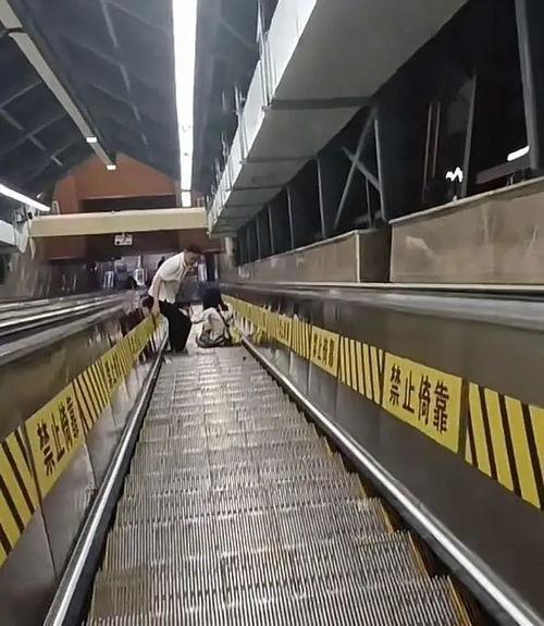 楼道电梯视频